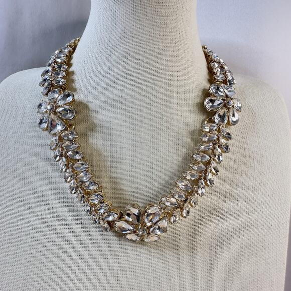 Talbots Chunky Statement Necklace Clear Rhinestone Flowers Gold Tone Holiday - Picture 4 of 10